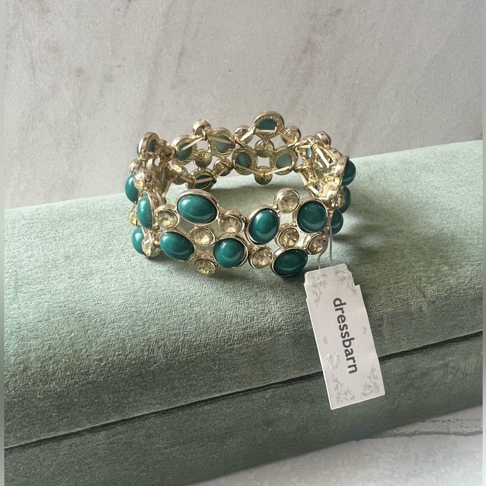 Dress Barn NWT Green Gold Stretch Bracelet Chunky Rhinestone Gemstone Cuff